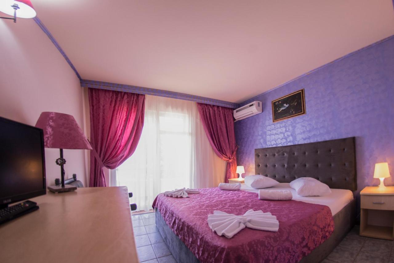 Voila Mamaia Hotel Ngoại thất bức ảnh
