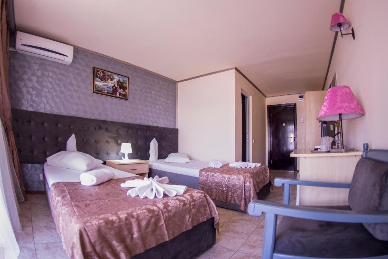 Voila Mamaia Hotel Ngoại thất bức ảnh