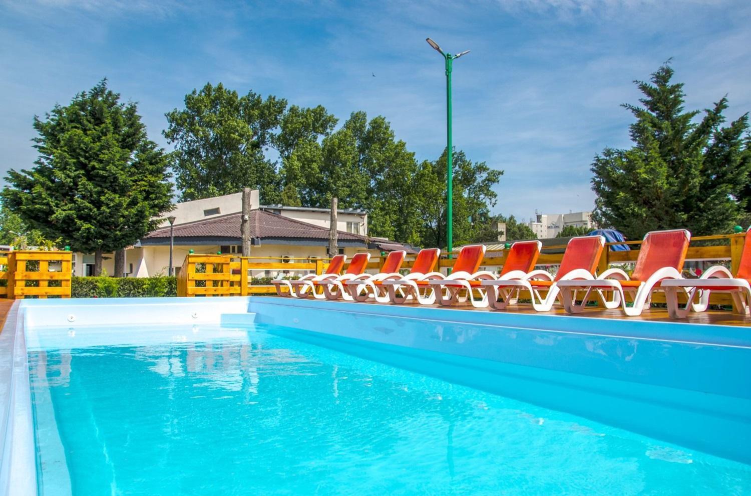 Voila Mamaia Hotel Ngoại thất bức ảnh