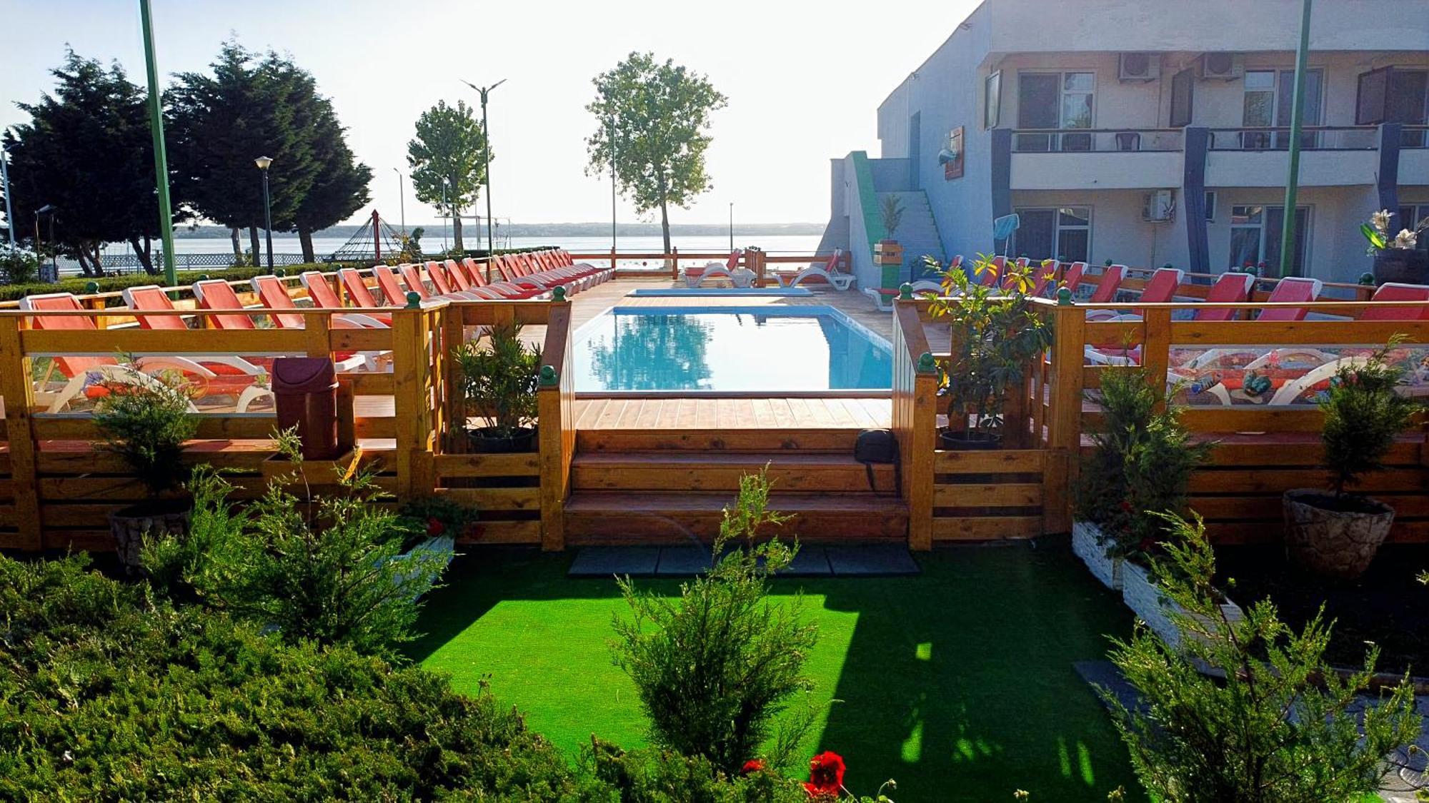 Voila Mamaia Hotel Ngoại thất bức ảnh