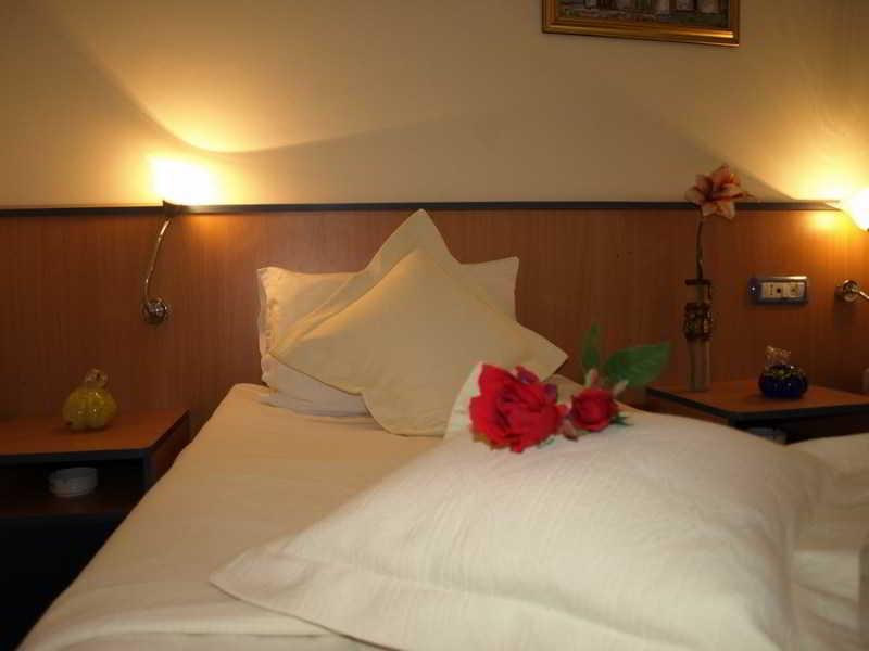 Voila Mamaia Hotel Ngoại thất bức ảnh