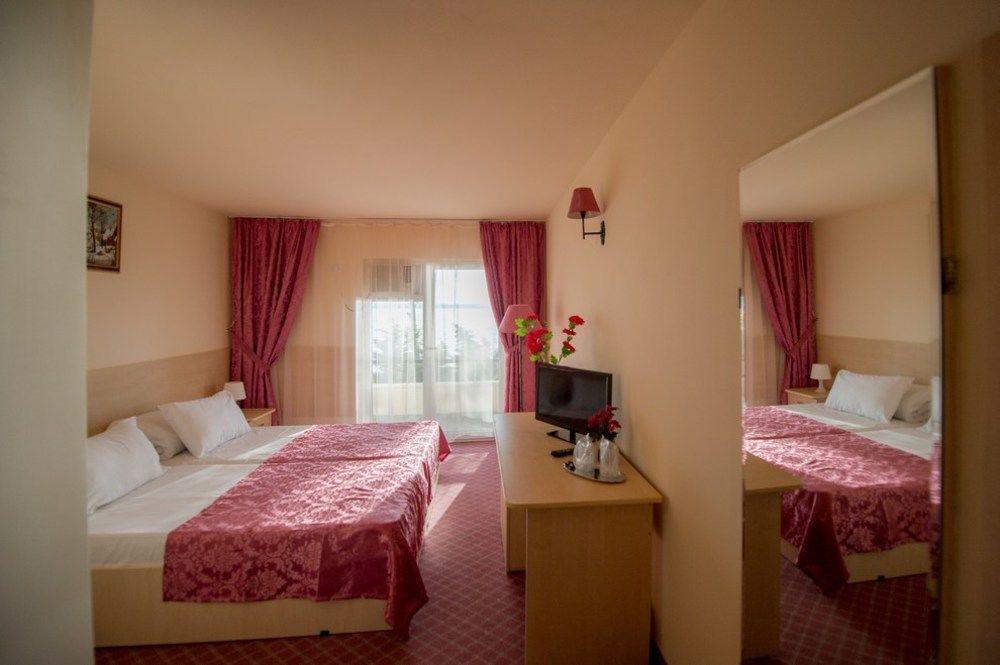 Voila Mamaia Hotel Ngoại thất bức ảnh