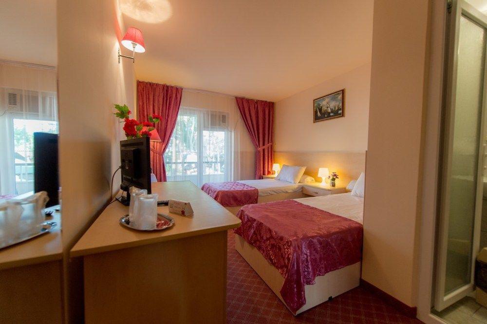 Voila Mamaia Hotel Ngoại thất bức ảnh
