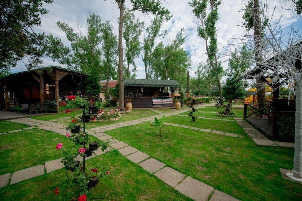 Voila Mamaia Hotel Ngoại thất bức ảnh
