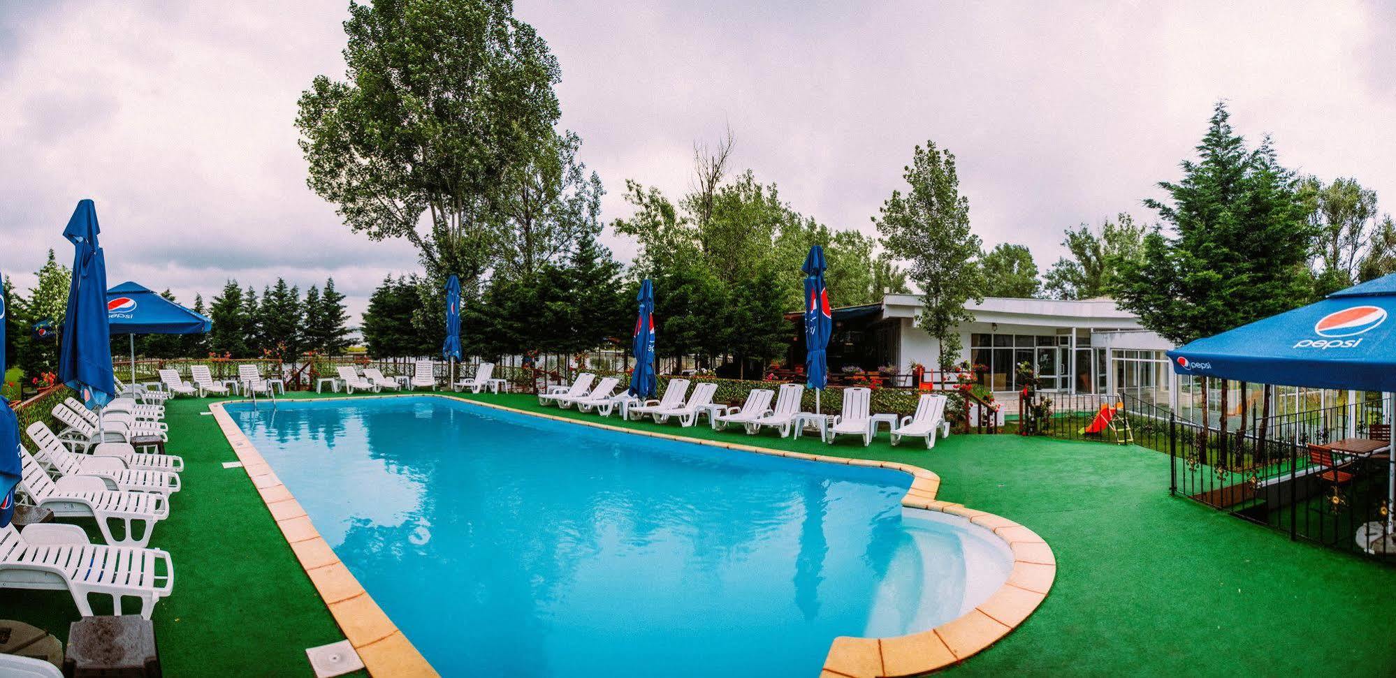 Voila Mamaia Hotel Ngoại thất bức ảnh