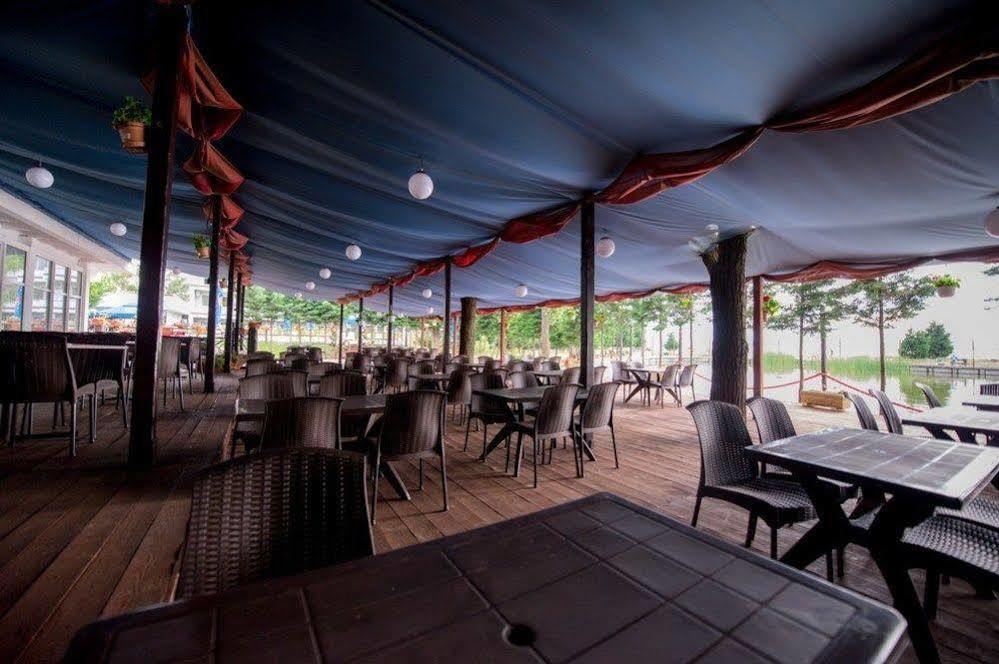 Voila Mamaia Hotel Ngoại thất bức ảnh